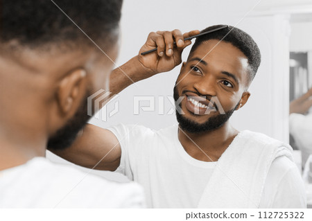 Man's morning routine concept 112725322