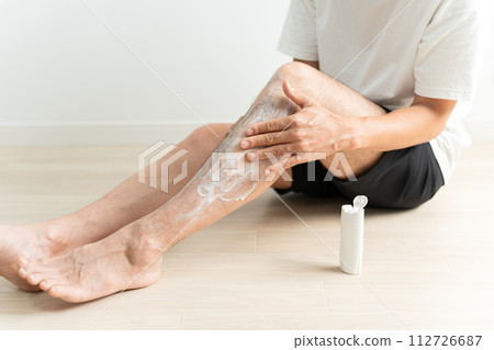 男士照顧腿部（防曬、保濕、美腿、男士美容） 112726687
