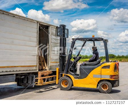 卡車（後退、備用、運輸、裝載、舉升） 112727237