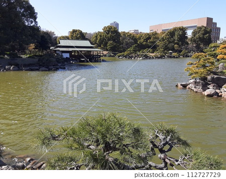 Kiyosumi Garden's large spring water and Ryotei 112727729