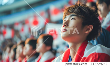 支持運動的年輕人 112729752