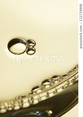 A close-up photo of water droplets that can be used in science, medicine, ingredients, and beauty designs. A close-up photo of water droplets that can be used in science, medicine, ingredients, and beauty designs. 112729998