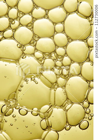 A close-up photo of water droplets that can be used in science, medicine, ingredients, and beauty designs. 112730006