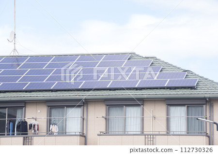 太陽能板太陽能發電屋頂 112730326