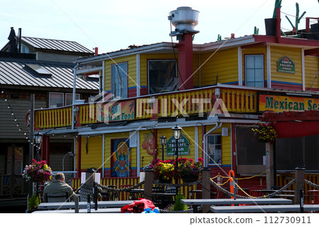 fisherman's wharf Victoria British Columbia, Fisherman's wharf House Boat Homes float on Vancouver Island BC Boats and Yachts at Fisherman's Wharf Marina in Inner Harbour. Canada Victoria 10.10.2023 fisherman's wharf Victoria British Columbia, Fisherman's wharf House Boat Homes float on Vancouver Island BC Boats and Yachts at Fisherman's Wharf Marina in Inner Harbour. Canada Victoria 10.10.2023 112730911