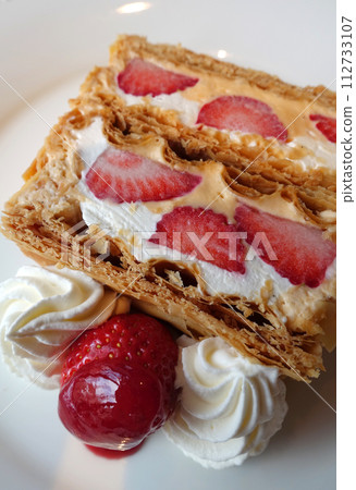 Crispy! napoleon pie 112733107