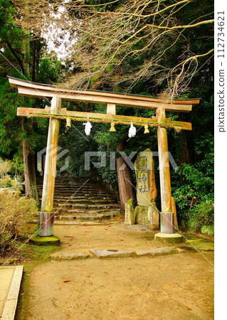 Omiya-san and Shintama-san in Oba...Japan's oldest Taisha-built national treasure, the main hall [Kintama Shrine] 112734621