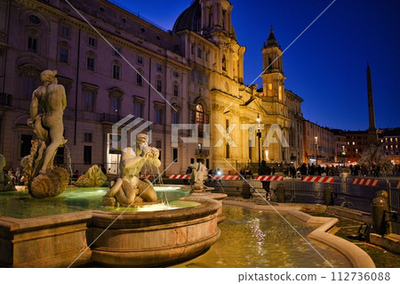 Fountain of the Moor in Piazza Navona city square at night Fountain of the Moor in Piazza Navona city square at night 112736088