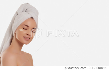 Beauty skin. Head and shoulders of blond woman Beauty skin. Head and shoulders of blond woman 112738893