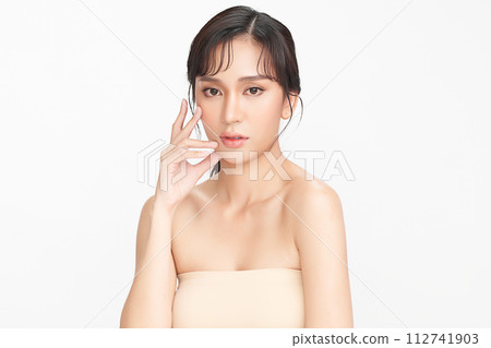 Beautiful young asian woman with clean fresh skin on white background, Face care, Facial treatment, Cosmetology, beauty and spa, Asian women portrait. 112741903