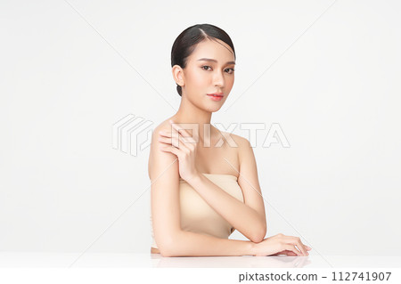 Beautiful young asian woman with clean fresh skin on white background, Face care, Facial treatment, Cosmetology, beauty and spa, Asian women portrait. 112741907