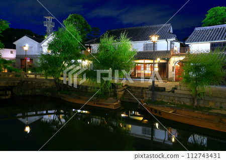 [岡山縣]倉敷美觀地區的夜景（河船平台） 112743431