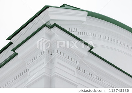 Classical architecture design with white portico elements Classical architecture design with white portico elements 112748386