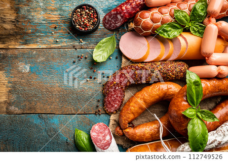 Set of different types of sausages 112749526