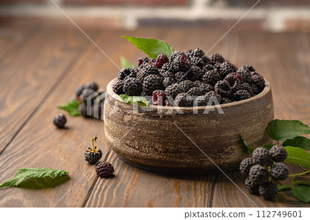 fresh black raspberry fresh black raspberry 112749601