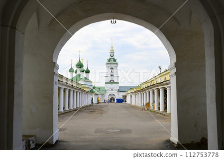 Church of Savior of the Merciful in Malls of 18 century from under arch in the wall around market Church of Savior of the Merciful in Malls of 18 century from under arch in the wall around market 112753778
