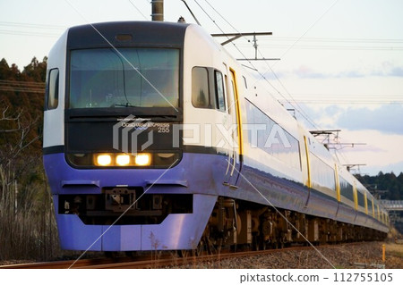 Evening limited express Shiosai (255 series) Evening limited express Shiosai (255 series) 112755105