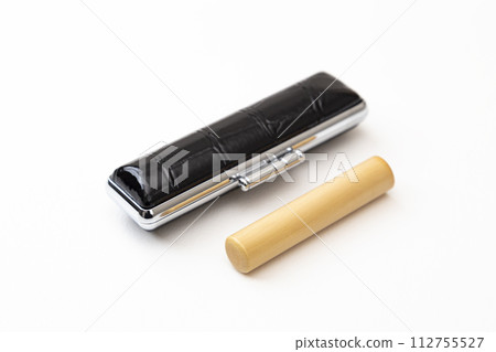 Seal and seal case on white background 112755527