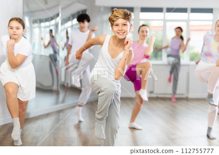 Group of boys and girls dancing dancehall 112755777