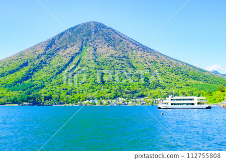 Lake Chuzenji and Mt. Nantai (May) Lake Chuzenji and Mt. Nantai (May) 112755808
