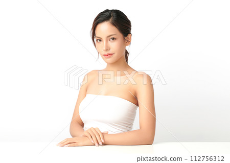 Beautiful young asian woman with clean fresh skin on white background, Face care, Facial treatment, Cosmetology, beauty and spa, Asian women portrait. Beautiful young asian woman with clean fresh skin on white background, Face care, Facial treatment, Cosmetology, beauty and spa, Asian women portrait. 112756312