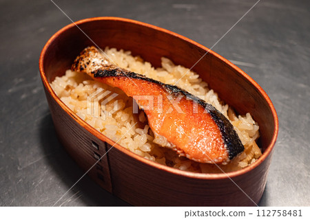 Wappa salmon bento Wappa salmon bento 112758481