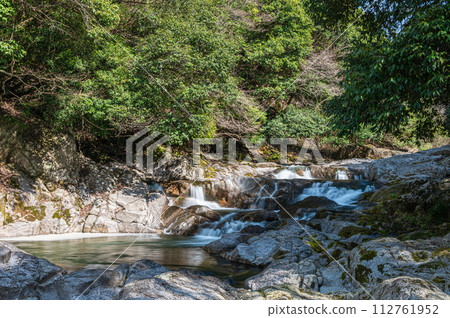 Nunome River, mountain stream in Kyoto, Kizu River tributary, Kasagi Town, Kyoto Prefecture 112761952
