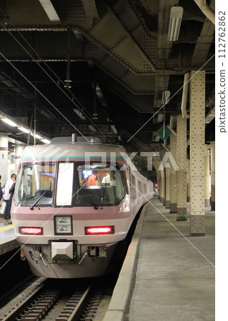 「Resort Express Yu」在上野站停靠 112762862