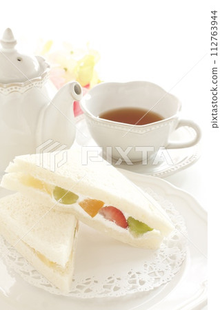 Mixed fruit sand Mixed fruit sand 112763944