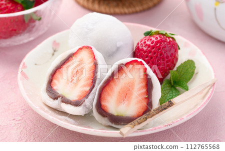 春季日式甜點 草莓大福 112765568