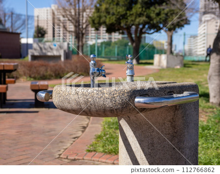 公園飲水機 公園飲水機 112766862