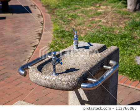 公園飲水機 公園飲水機 112766863