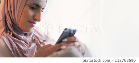 Phone chatting mobile internet woman texting cell Phone chatting mobile internet woman texting cell 112768690