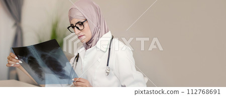 Radiology diagnostics doctor woman x-ray office 112768691