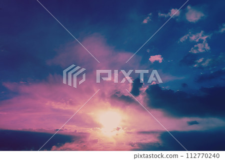 Colorful cloudy sky at sunset 112770240