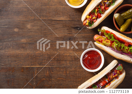 Hot dog . Traditional american fast food . 112773119