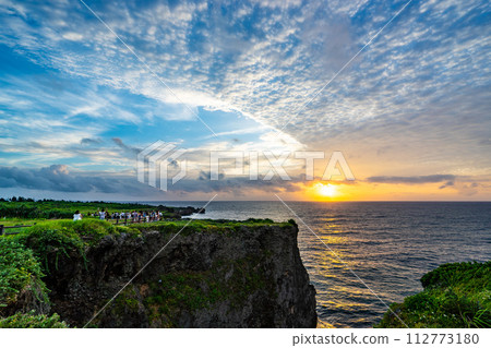 [Okinawa Prefecture] Cape Manza at dusk 112773180