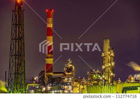 川崎/京濱工業區的工廠夜景 川崎/京濱工業區的工廠夜景 112774716