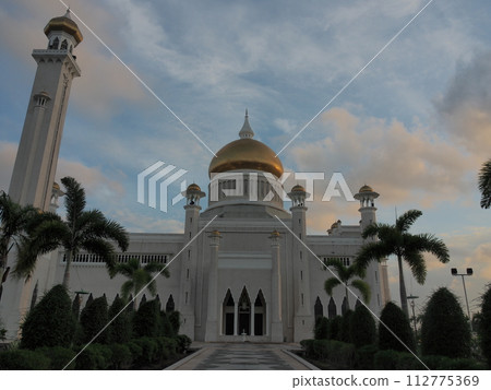 Sunset at Old Mosque in Brunei Sunset at Old Mosque in Brunei 112775369