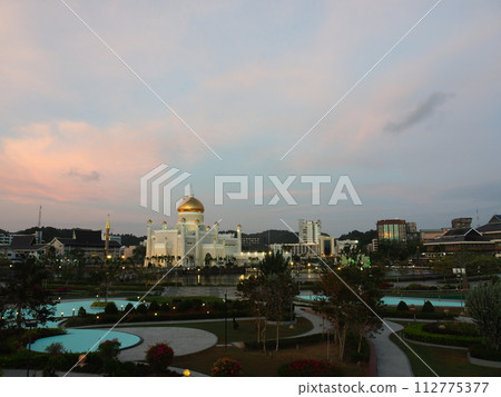 Sunset at Old Mosque in Brunei Sunset at Old Mosque in Brunei 112775377