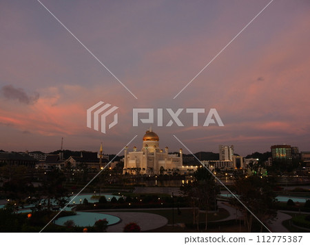 Sunset at Old Mosque in Brunei Sunset at Old Mosque in Brunei 112775387