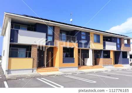 出租公寓和住宅區的形象 112776185