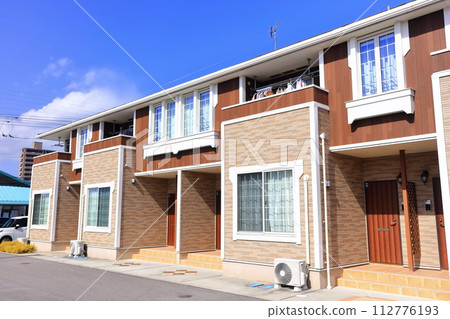 出租公寓和住宅區的形象 112776193