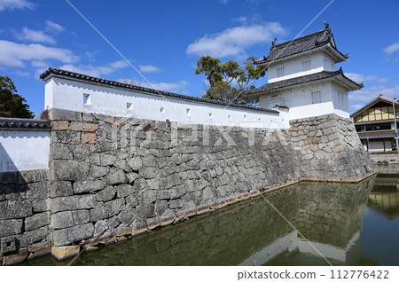 Ako Castle's main tower and water moat Ako Castle's main tower and water moat 112776422