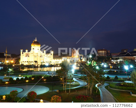 汶萊老清真寺夜景 汶萊老清真寺夜景 112776662