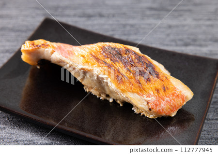 Delicious grilled fish, salt-grilled golden sea bream 112777945
