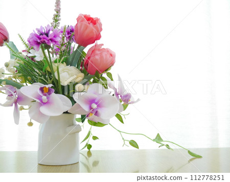 Spring Flower Arrangement Spring Flower Arrangement 112778251