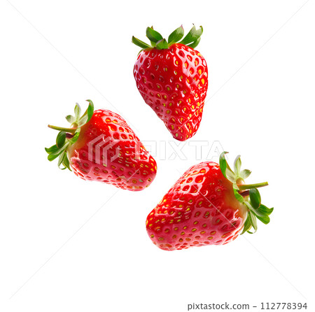 Strawberries falling on white backgrounds Strawberries falling on white backgrounds 112778394