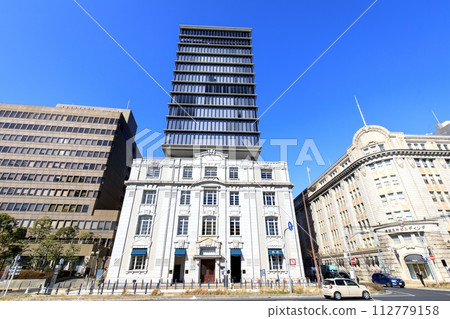 Kobe city, former Kobe settlement, coastal street streetscape Kobe city, former Kobe settlement, coastal street streetscape 112779158