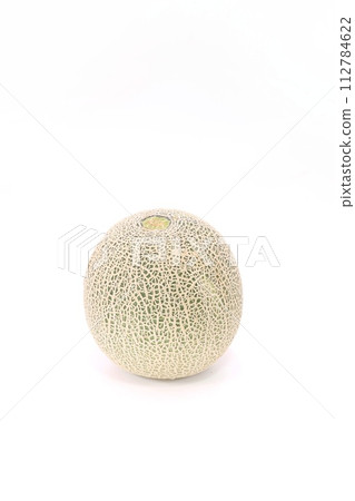 Andes melon from Ibaraki Prefecture, 1 whole, bright background Andes melon from Ibaraki Prefecture, 1 whole, bright background 112784622